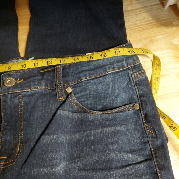 NEW Torrid Bombshell skinny jeans size 16 New! - Picture 12 of 13